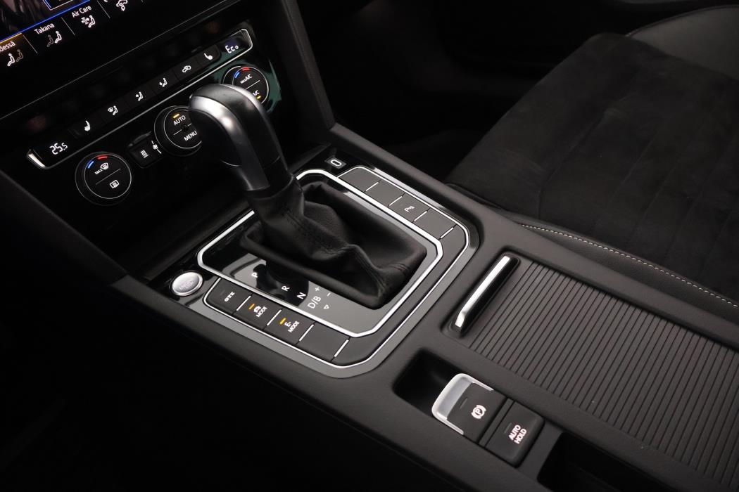 VOLKSWAGEN Passat 2020