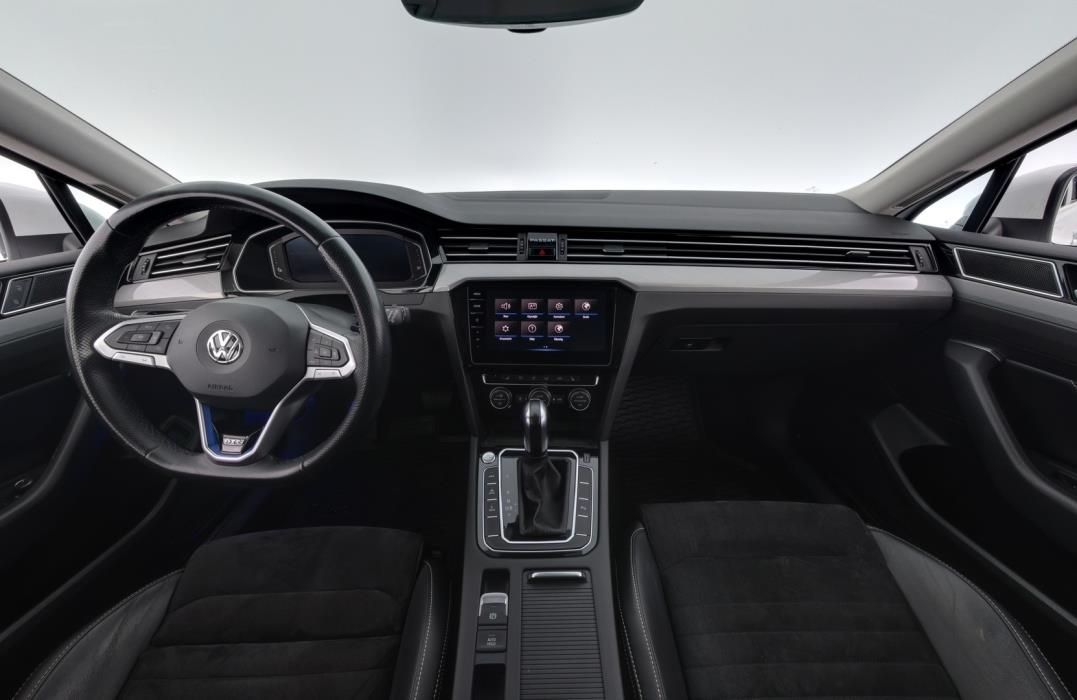 VOLKSWAGEN Passat 2020