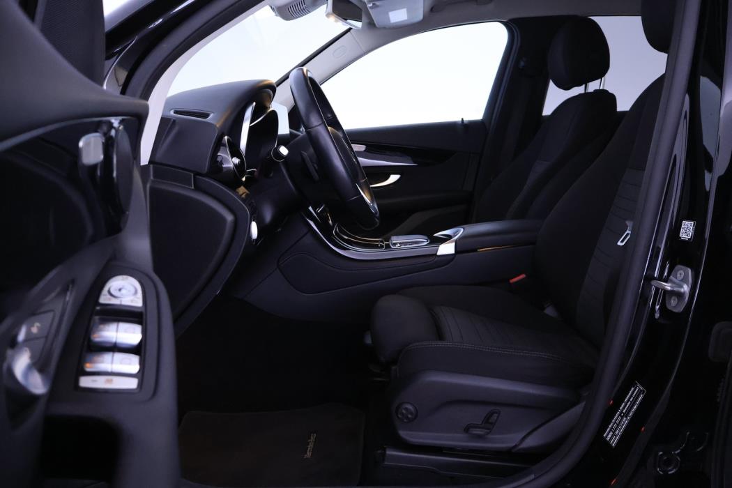 MERCEDES-BENZ GLC 2020