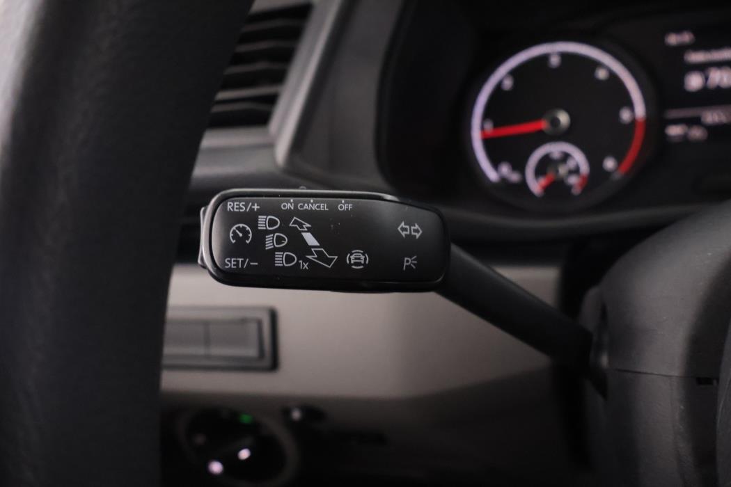 VOLKSWAGEN Transporter 2020