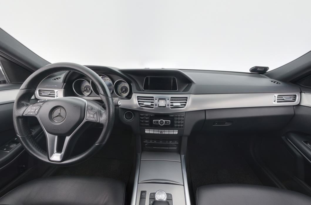 MERCEDES-BENZ E 2014
