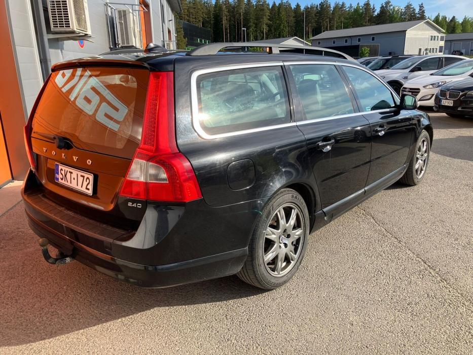 VOLVO V70 2010