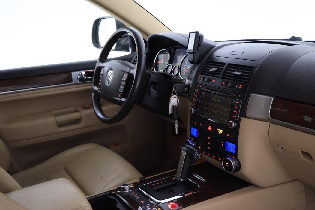 VOLKSWAGEN Touareg 2009