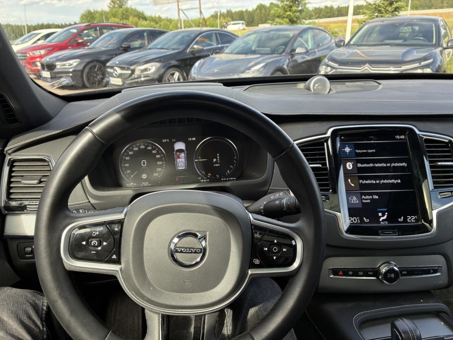 VOLVO XC90 2022