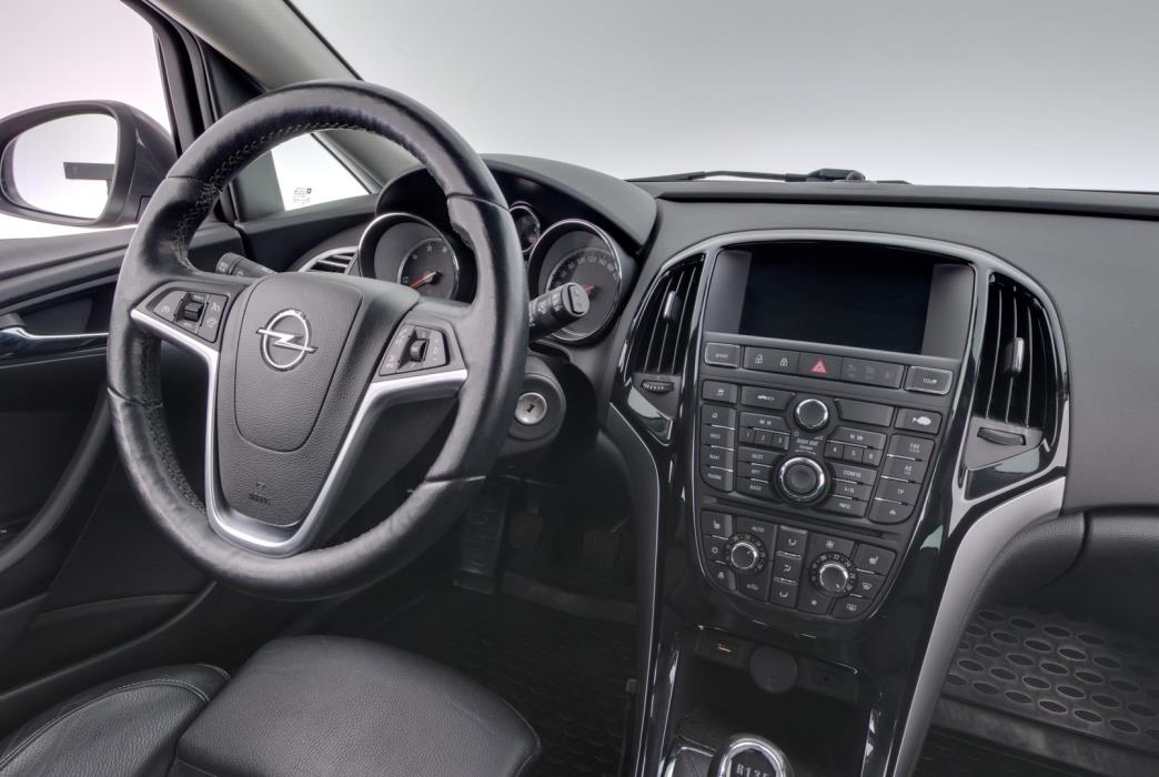OPEL Astra 2015