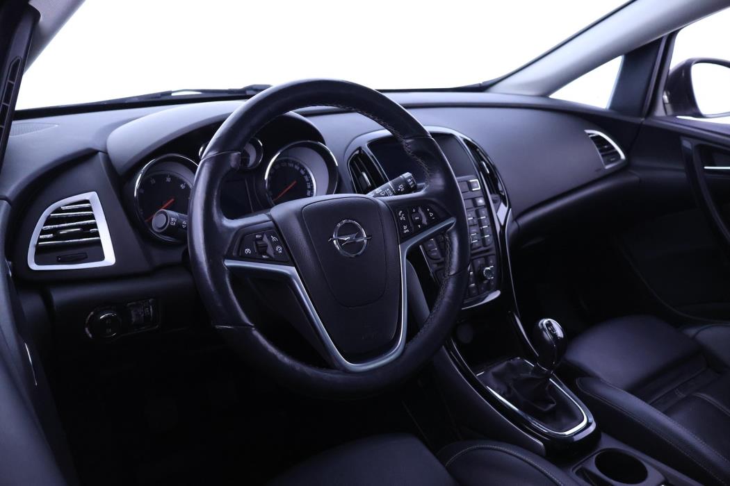 OPEL Astra 2015