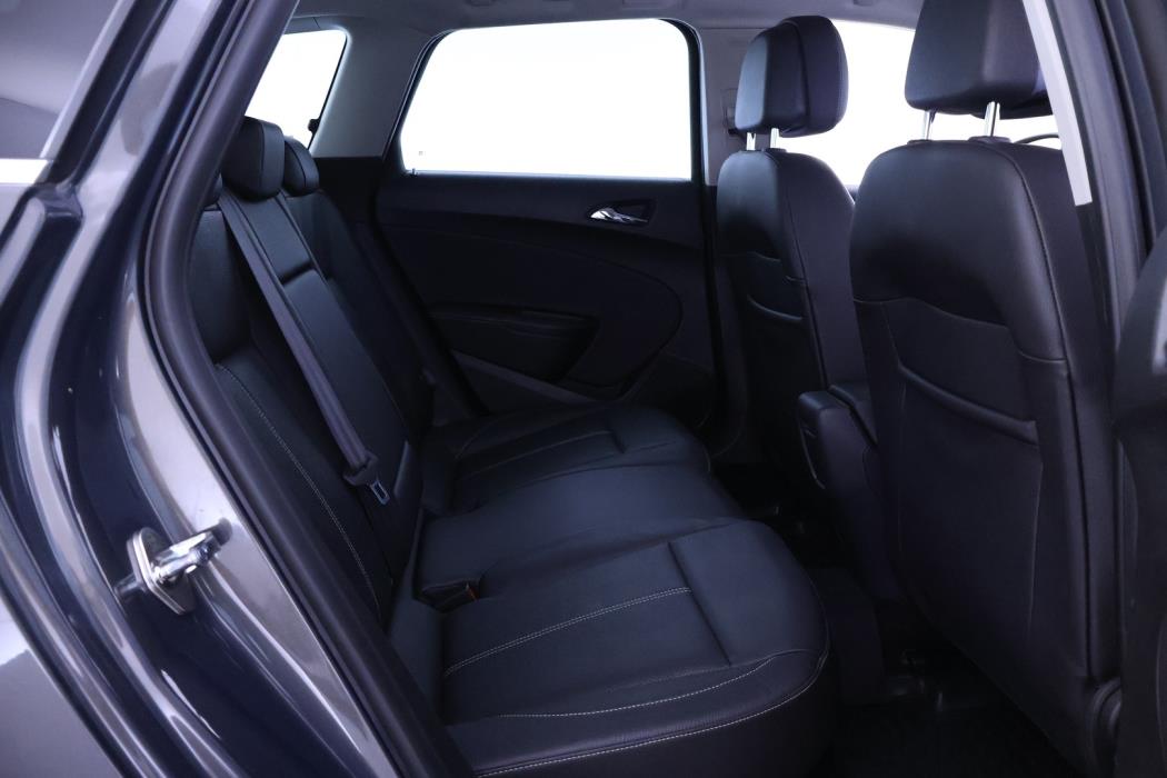 OPEL Astra 2015