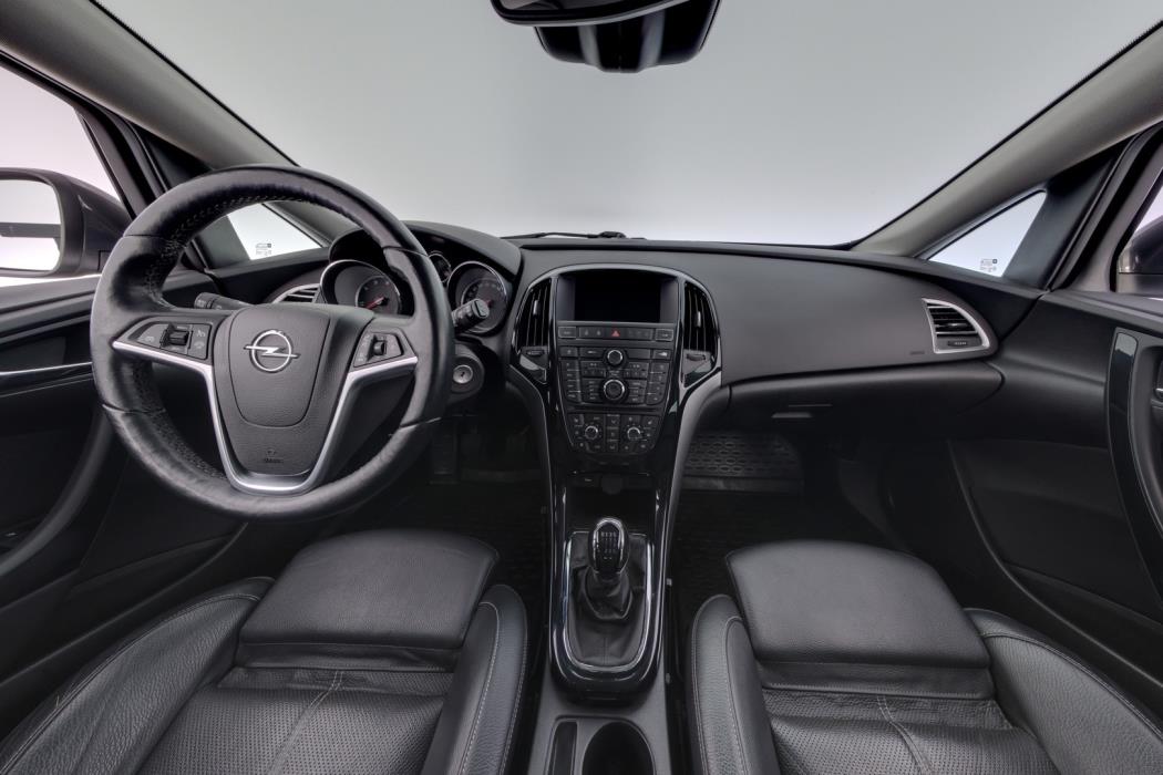 OPEL Astra 2015