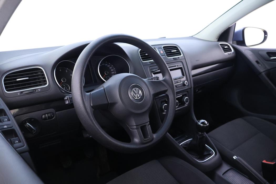 VOLKSWAGEN Golf 2010