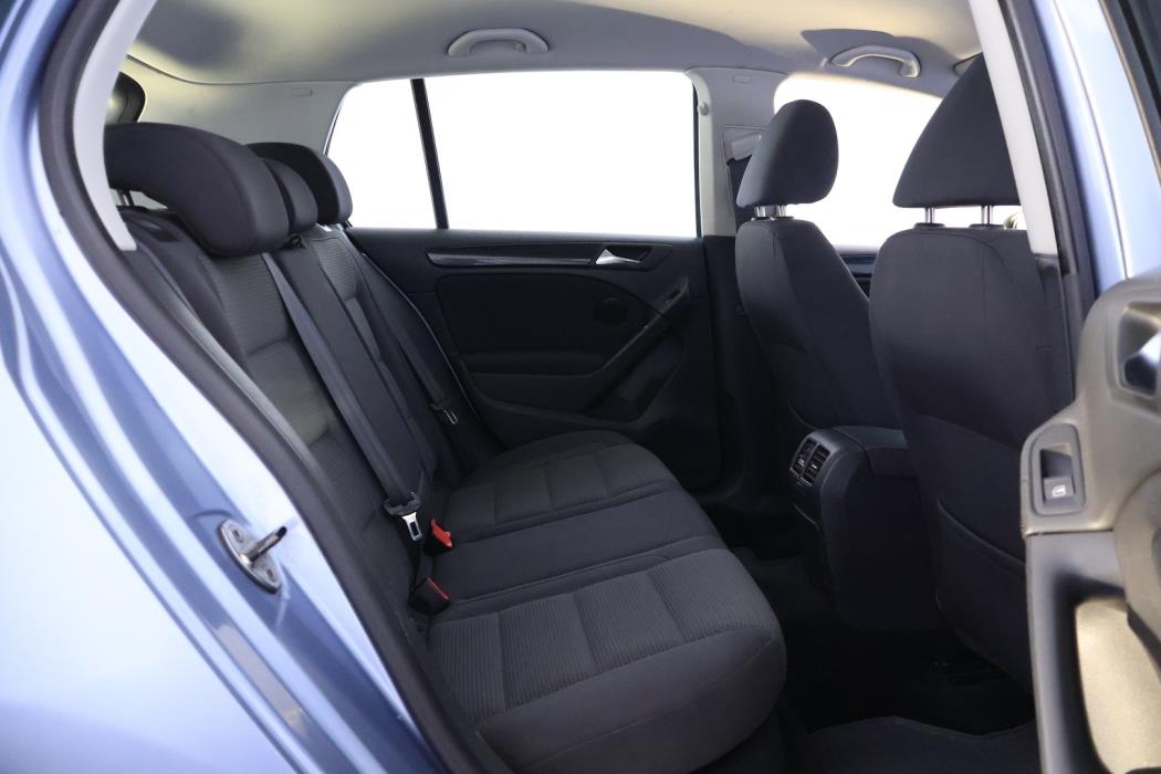 VOLKSWAGEN Golf 2010