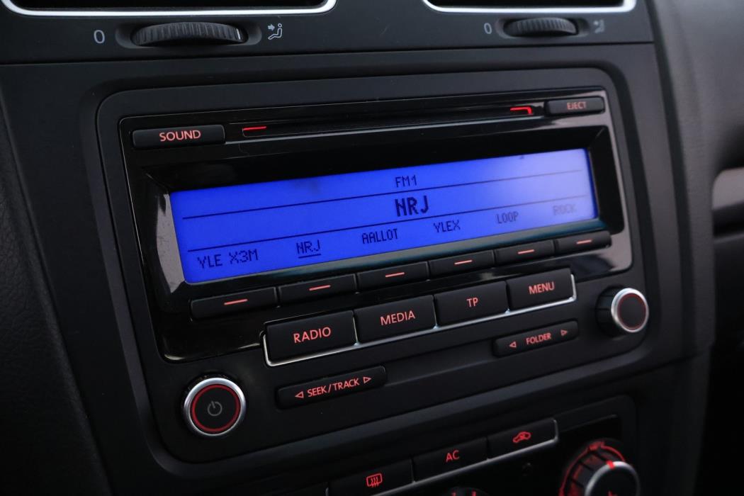 VOLKSWAGEN Golf 2010