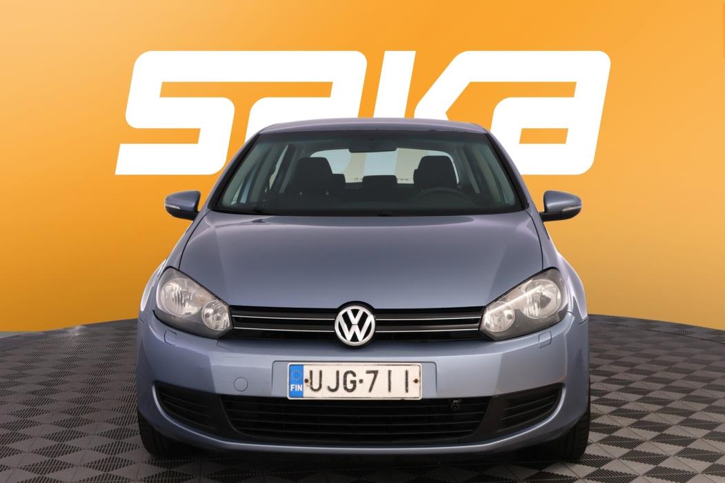 VOLKSWAGEN Golf 2010