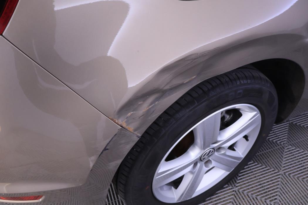 VOLKSWAGEN Golf Sportsvan 2015