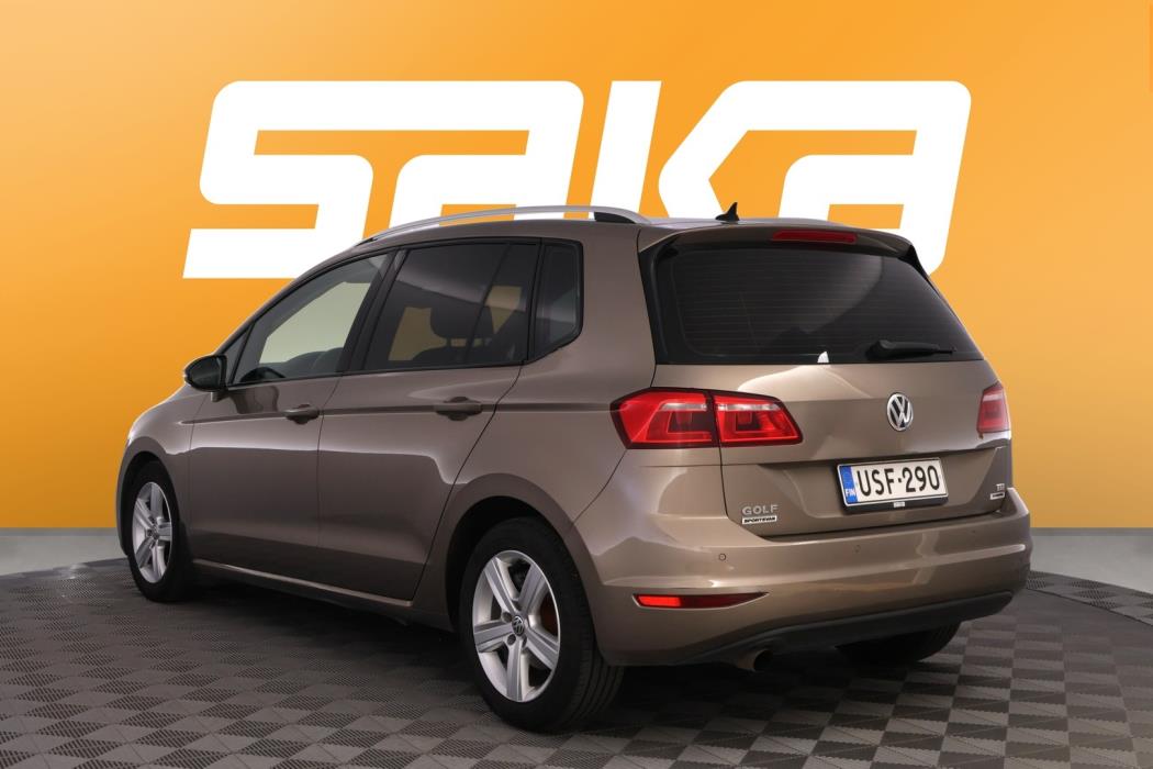 VOLKSWAGEN Golf Sportsvan 2015