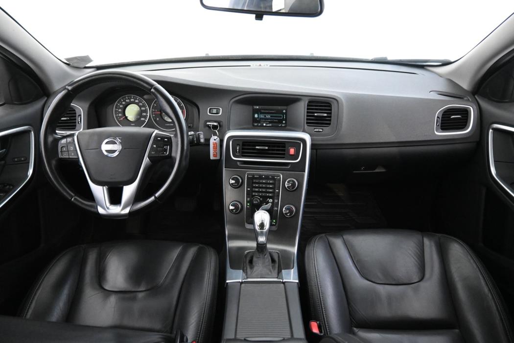 VOLVO V60 2013