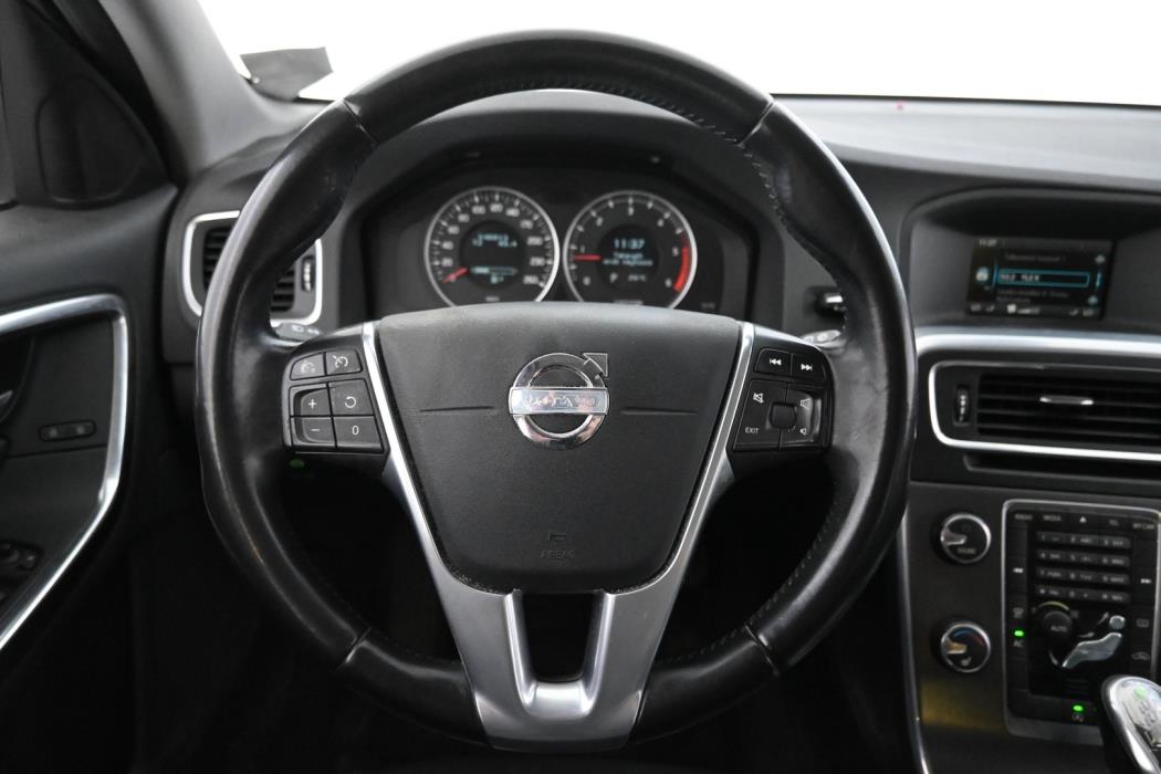 VOLVO V60 2013