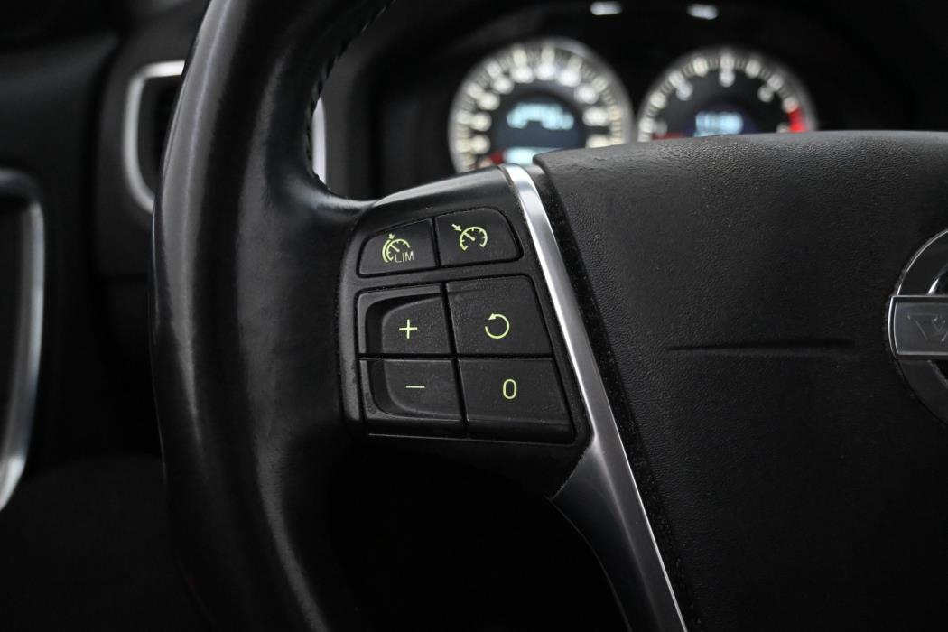 VOLVO V60 2013