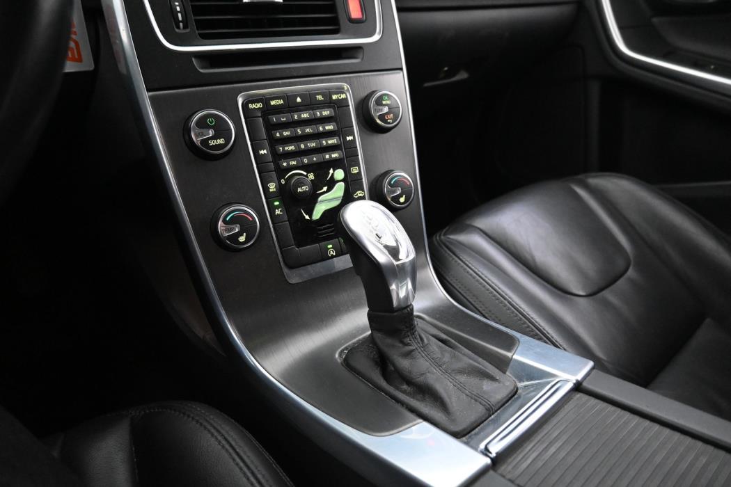 VOLVO V60 2013