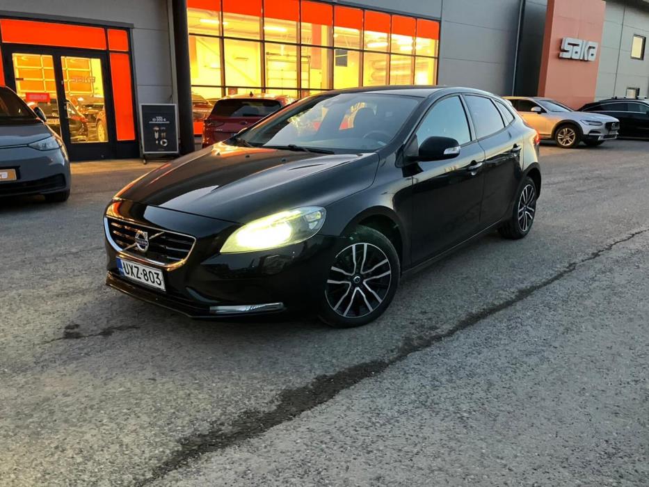 VOLVO V40 2013