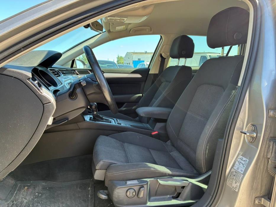 VOLKSWAGEN Passat 2016