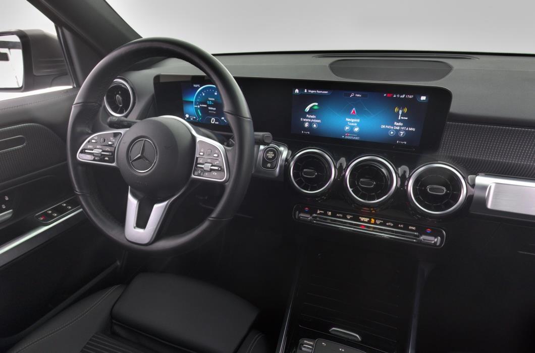 MERCEDES-BENZ GLB 2021