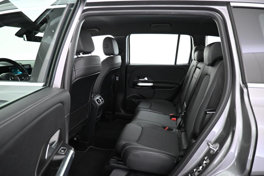 MERCEDES-BENZ GLB 2021