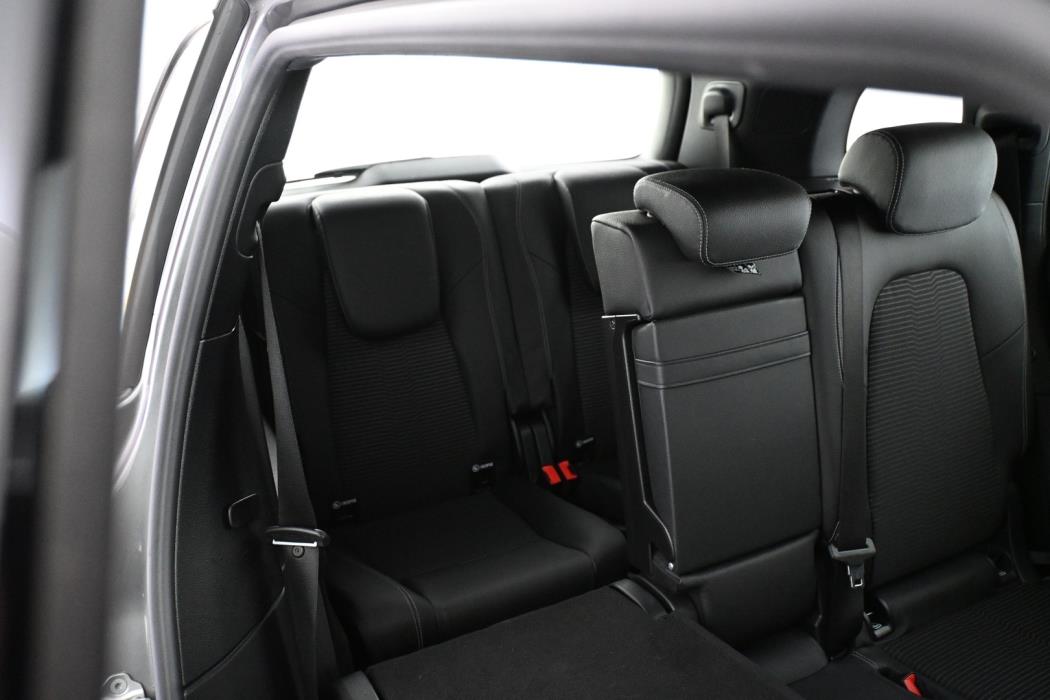 MERCEDES-BENZ GLB 2021