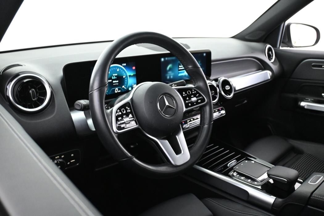 MERCEDES-BENZ GLB 2021