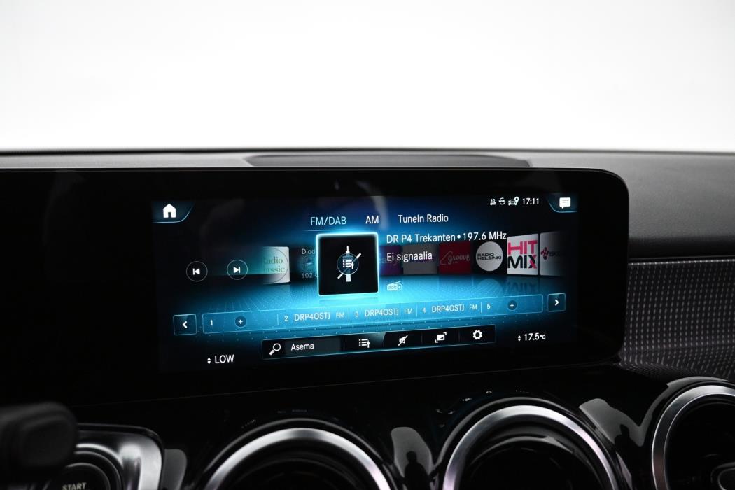 MERCEDES-BENZ GLB 2021