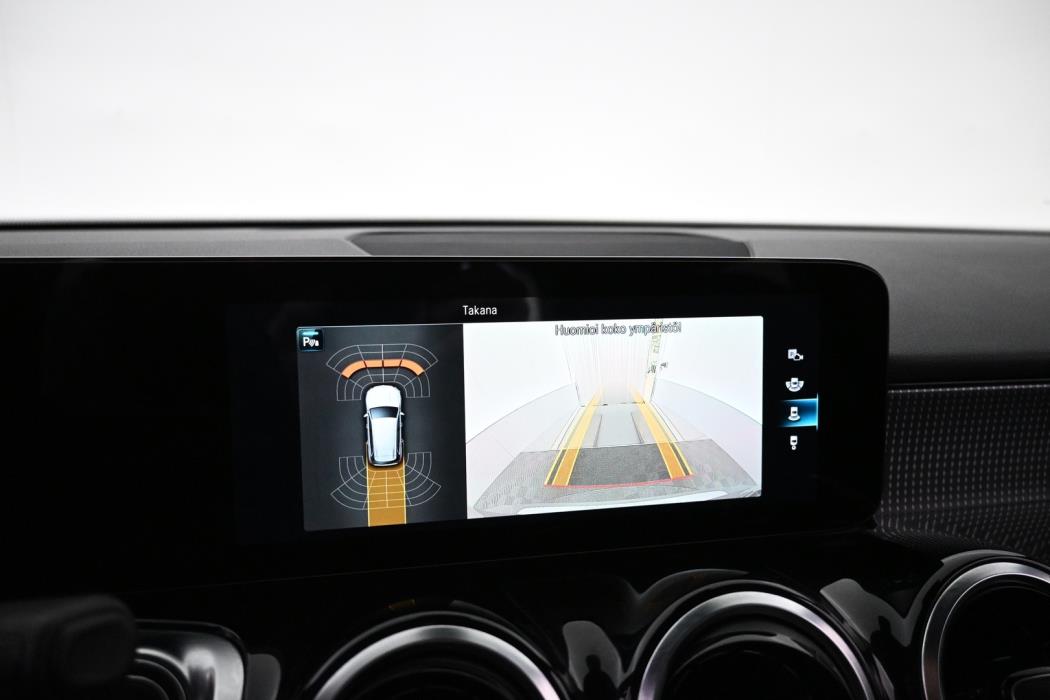 MERCEDES-BENZ GLB 2021