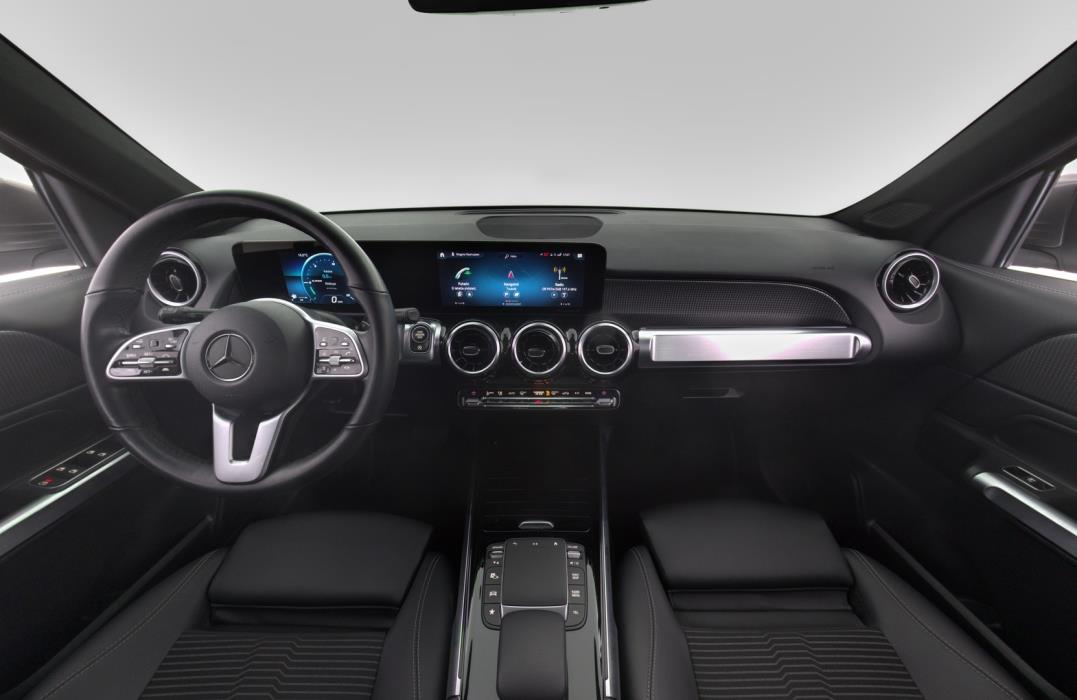 MERCEDES-BENZ GLB 2021