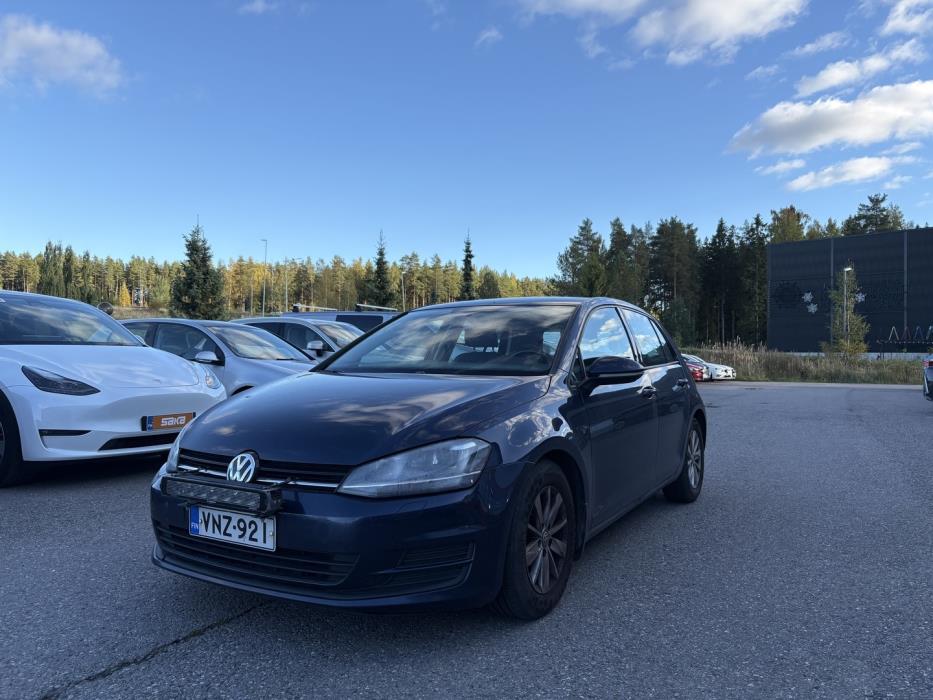 VOLKSWAGEN Golf 2013