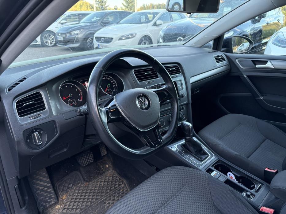 VOLKSWAGEN Golf 2013