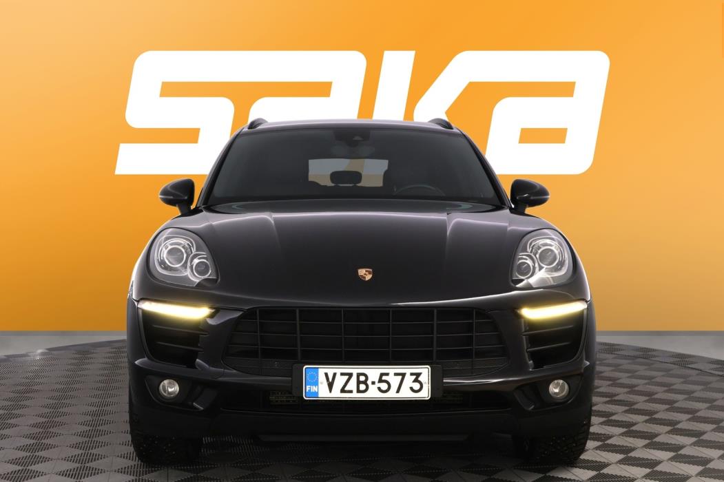 PORSCHE Macan 2015