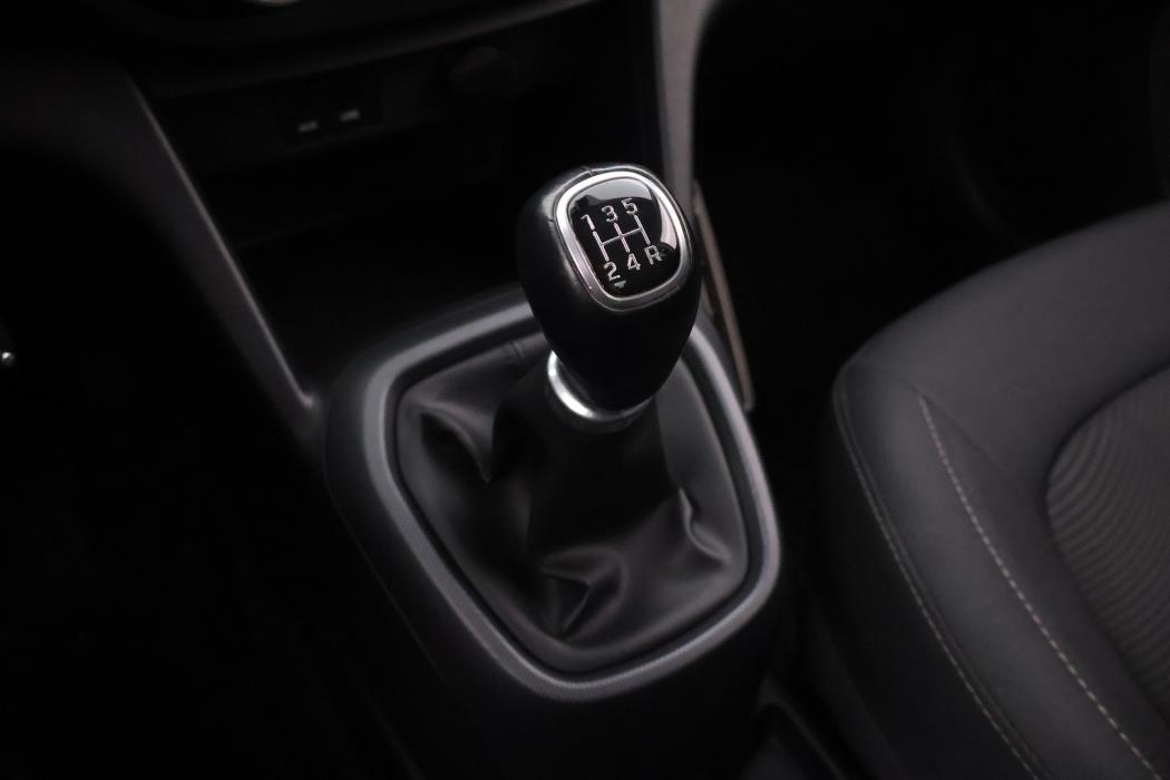 HYUNDAI i10 2018