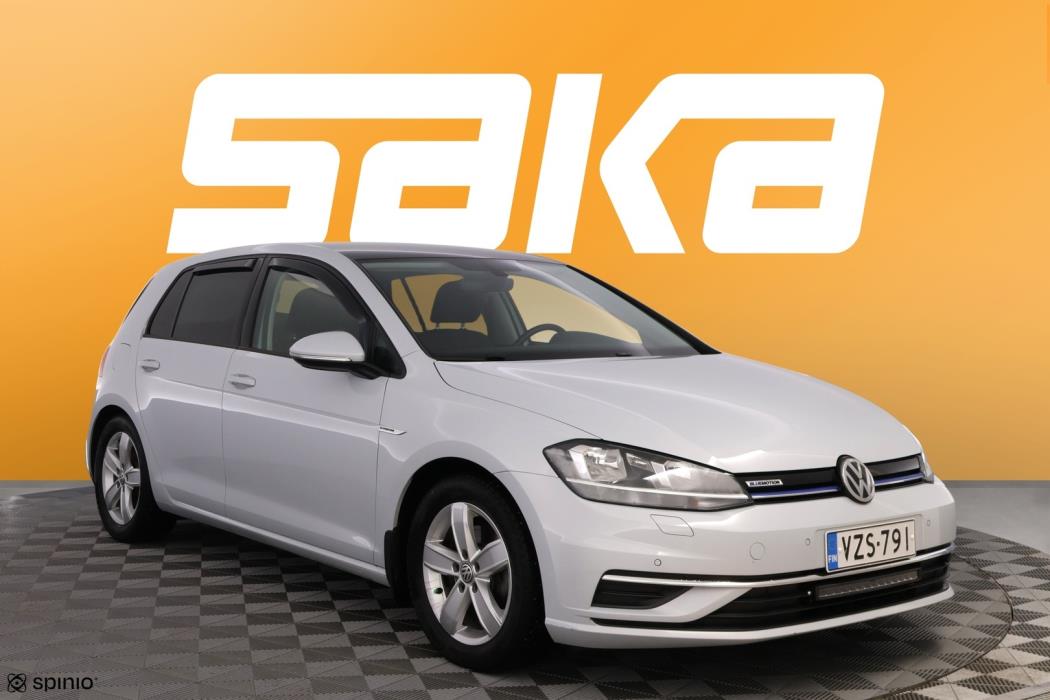 VOLKSWAGEN Golf 2018