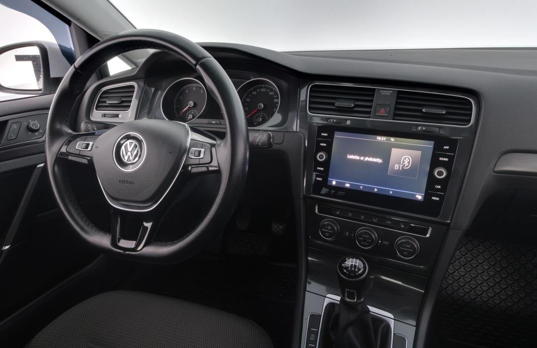 VOLKSWAGEN Golf 2018