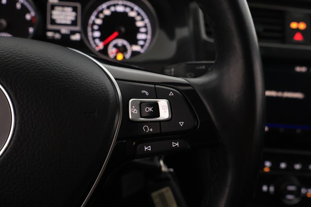 VOLKSWAGEN Golf 2018