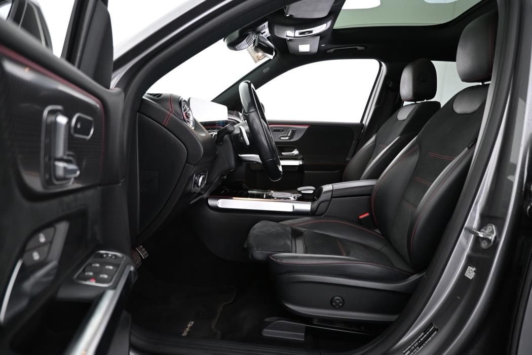 MERCEDES-BENZ EQB 2022