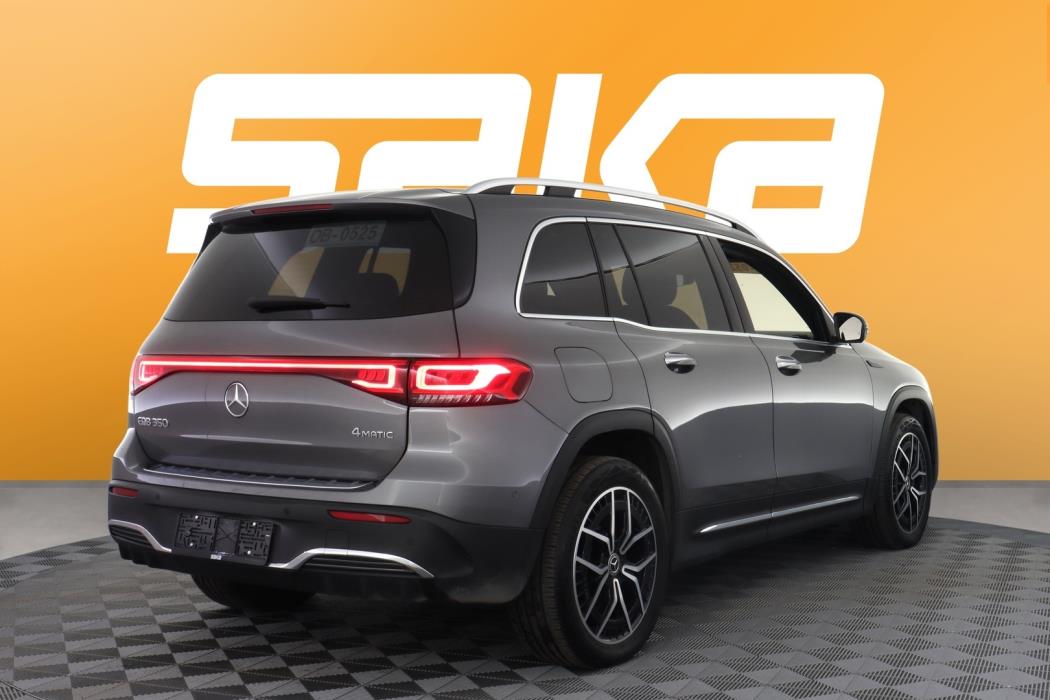 MERCEDES-BENZ EQB 2022