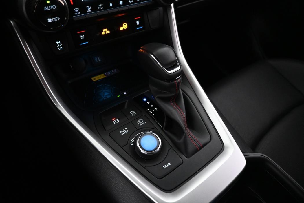 TOYOTA RAV4 Plug-in 2024