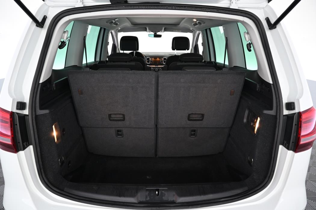 VOLKSWAGEN Sharan 2016