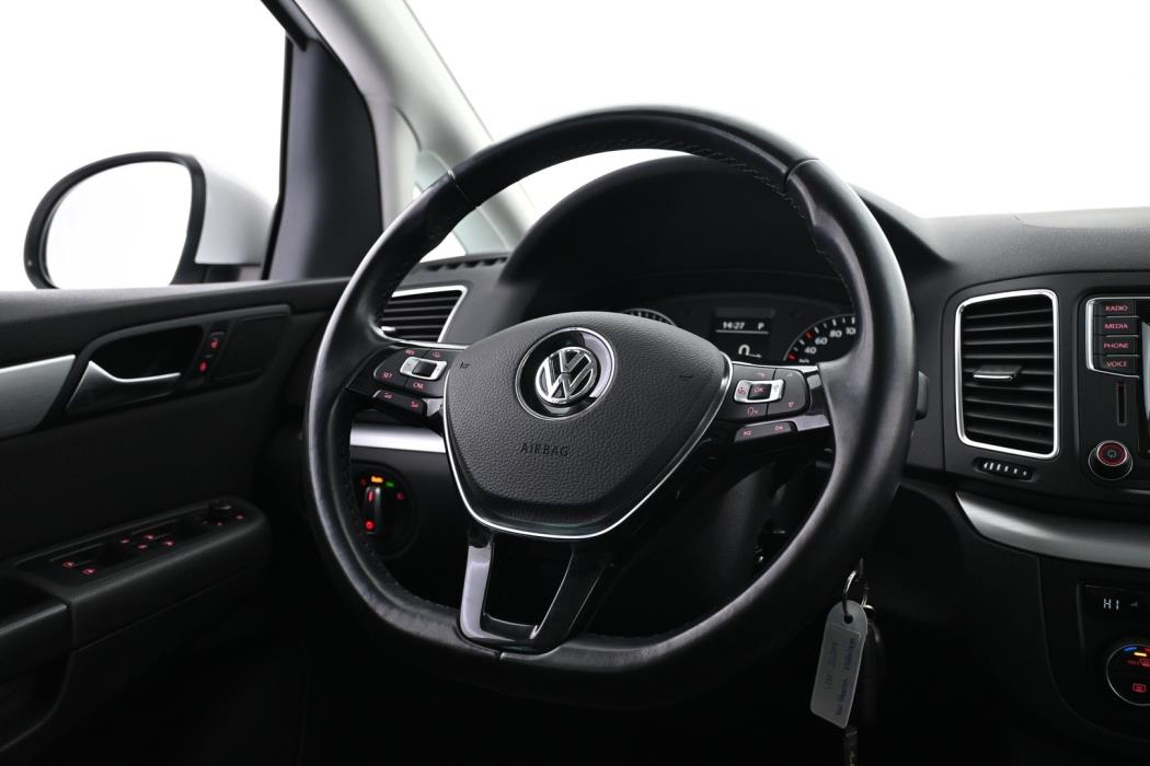 VOLKSWAGEN Sharan 2016