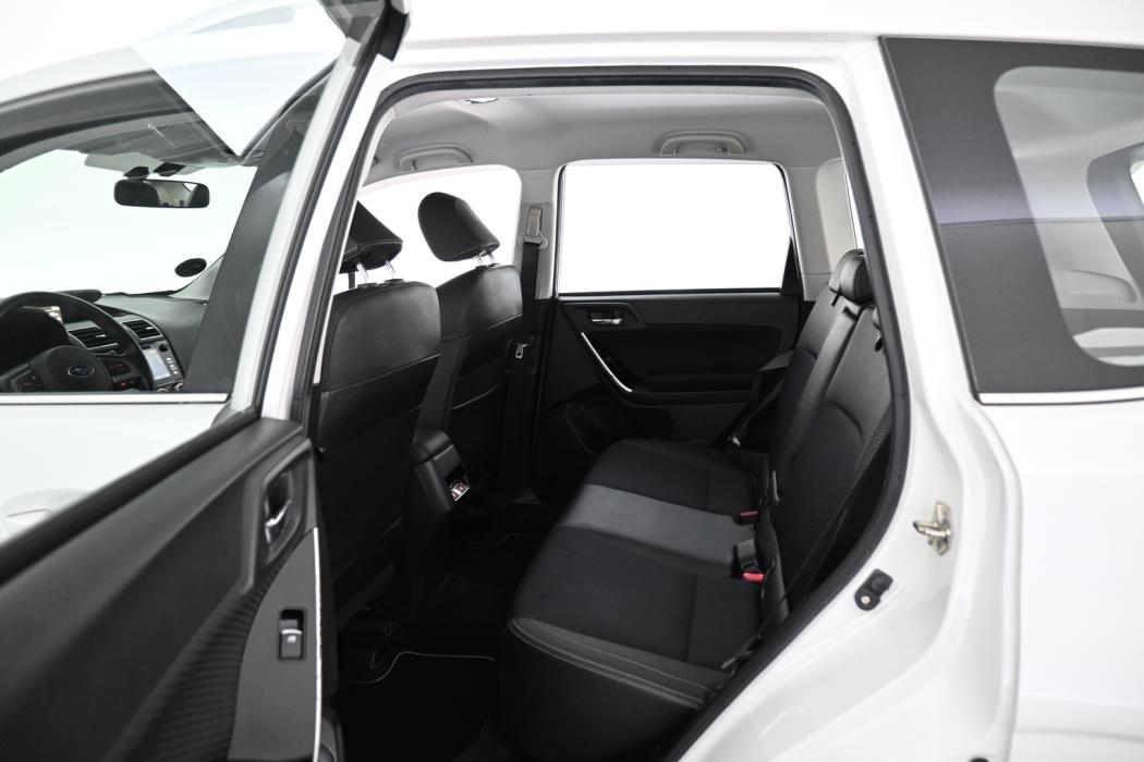 SUBARU Forester 2017