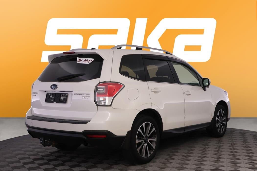 SUBARU Forester 2017
