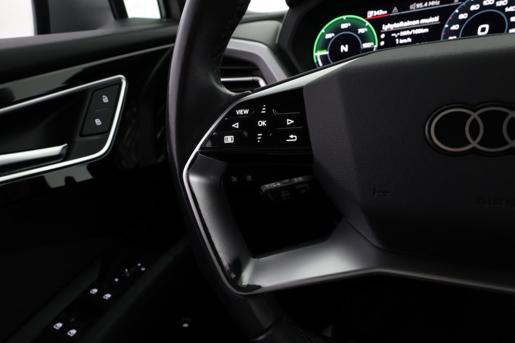 AUDI Q4 e-tron 2022