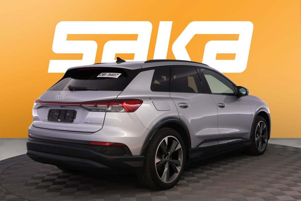 AUDI Q4 e-tron 2022