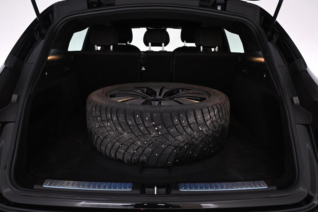 MERCEDES-BENZ EQC 2022