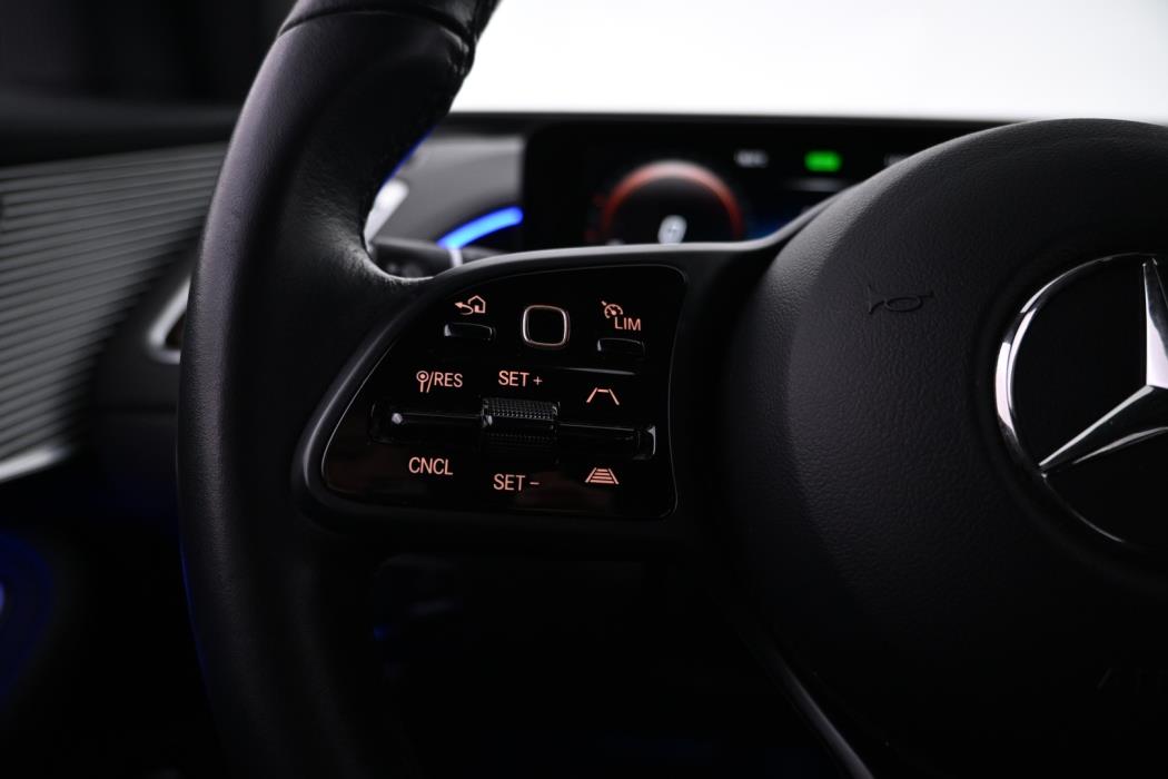 MERCEDES-BENZ EQC 2022