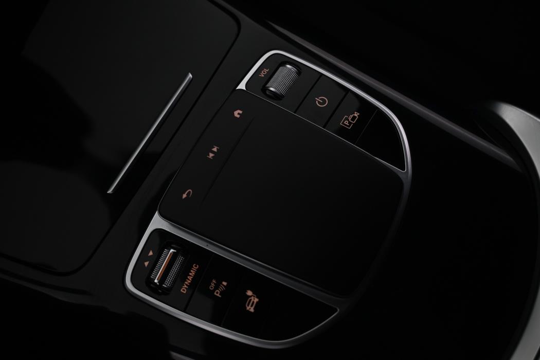 MERCEDES-BENZ EQC 2022